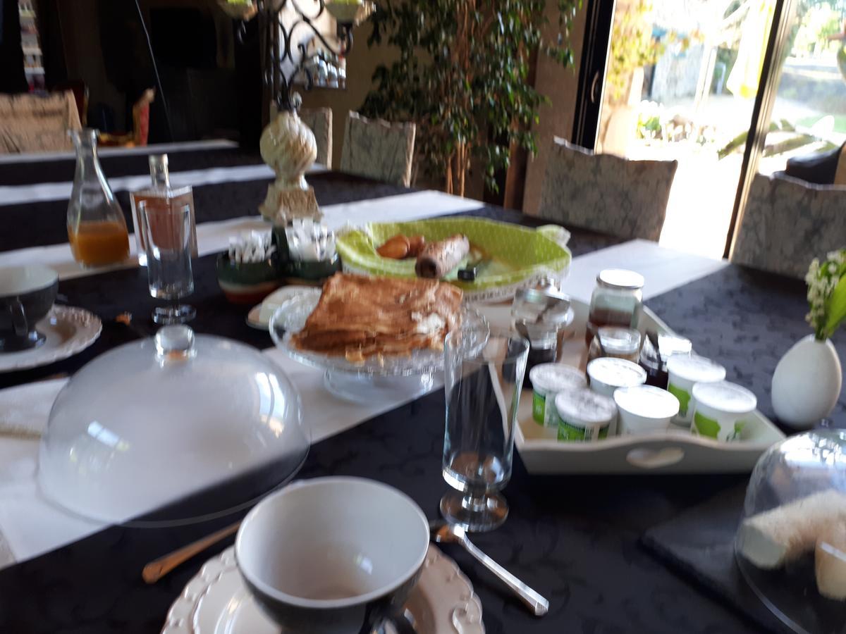 Aux Greniers à Rêves Acomodação com café da manhã Plestan Exterior foto